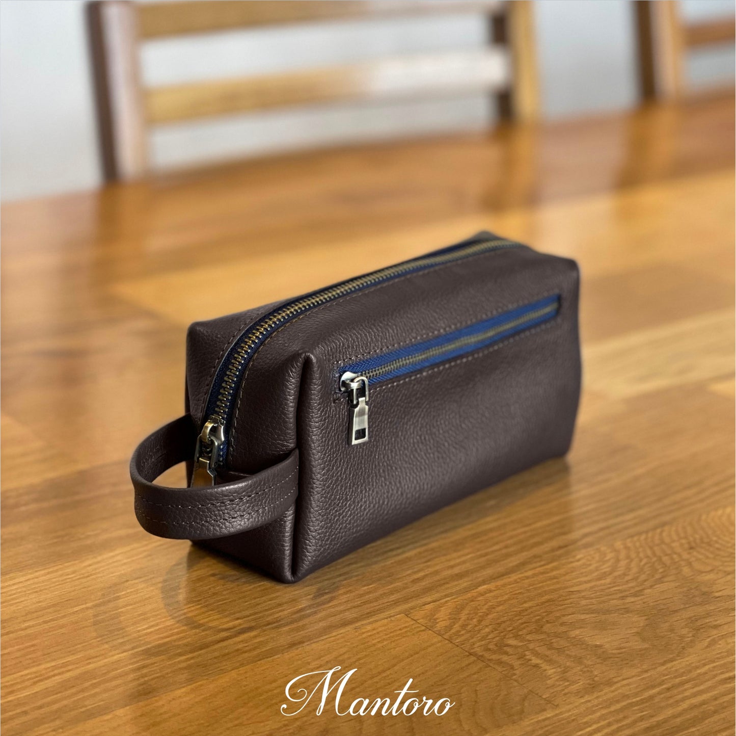 Mini neceser de cuero marron