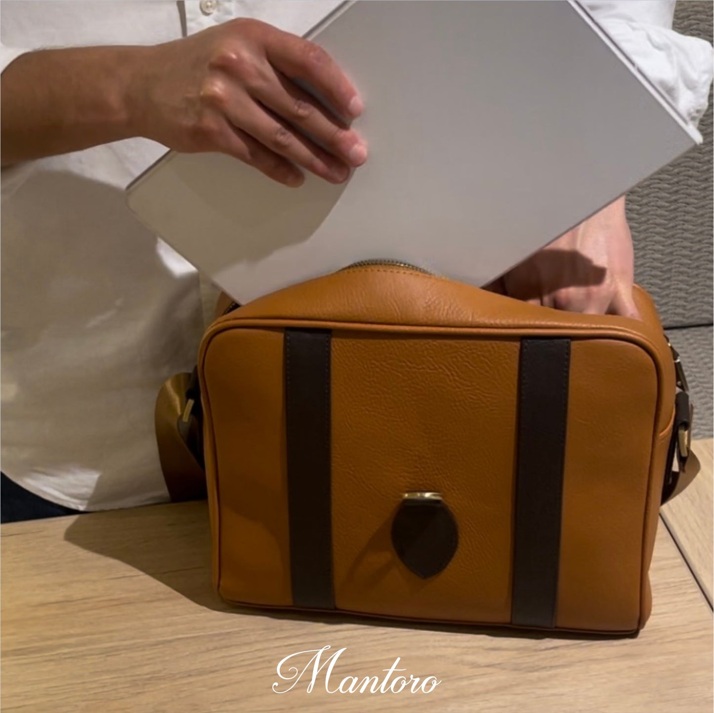maletin morral para hombres Galileo cuero vegano 3